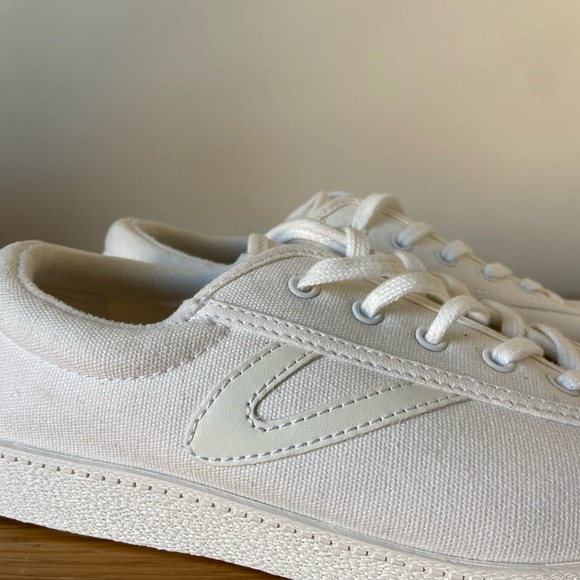 Tretorn Off-White Canvas Sneakers Women’s Size 11 - Picture 3 of 14
